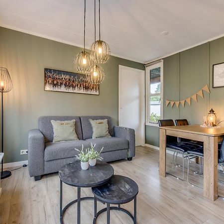Chalet 'T Veluws Stulpje "Geniet, Ontspan En Droom Even Lekker Weg!" Пюттен Экстерьер фото